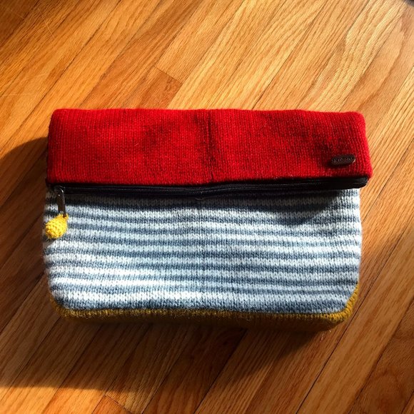 Unique wool bag/clutch - NWOT - Picture 1 of 7